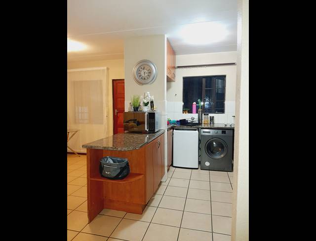 2 BEDROOM APARTMENT RENTED IN HALFWAY GARDENS